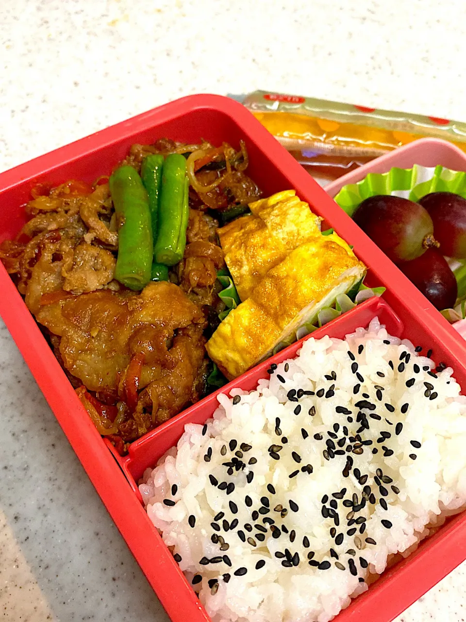 Snapdishの料理写真:豚焼肉　弁当|asumamaさん