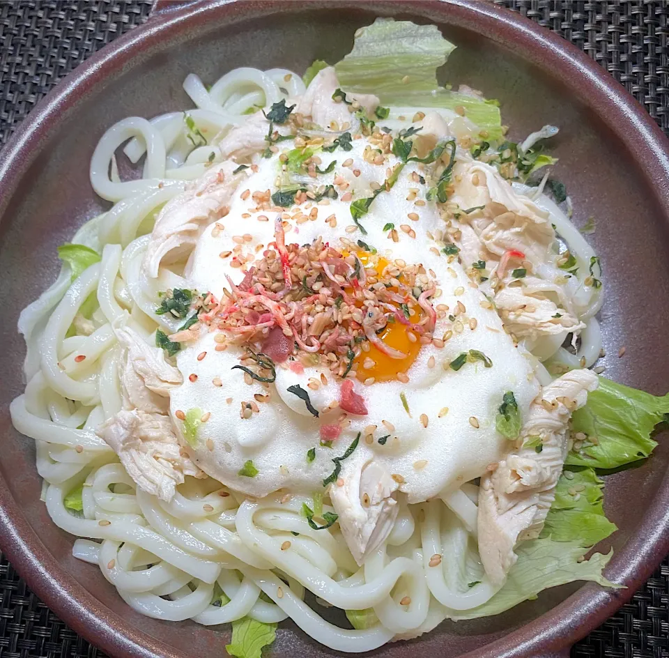 鶏梅野沢菜サラダうどん|すくらんぶるえっぐさん