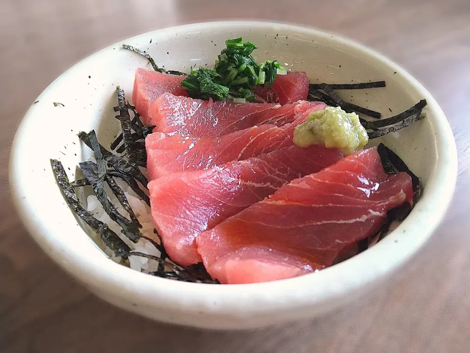 まぐろ丼|古尾谷りかこさん