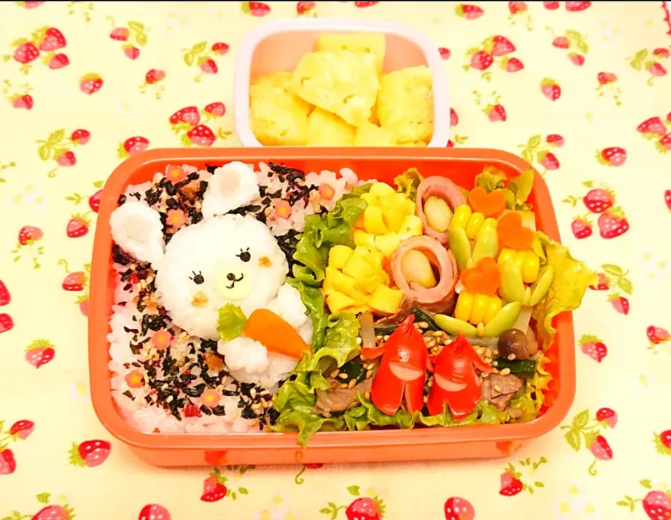 うさぎちゃん弁当❤️|みちゅあしさん