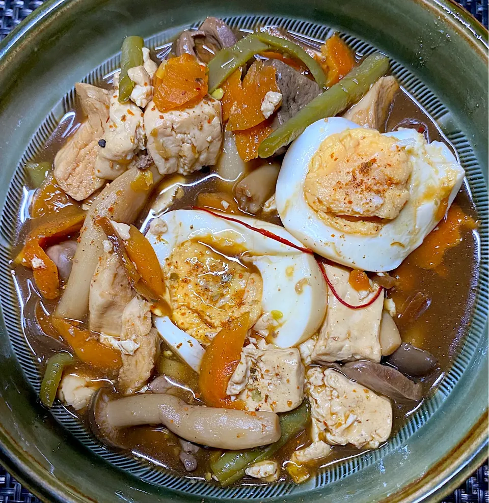 鶏ササミと鶏レバーと卵の煮込み|すくらんぶるえっぐさん