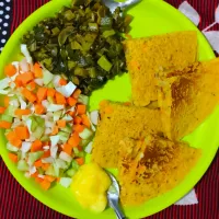 Besan chila with ghee, Steam cooked green vegetables and salad.. #Heathy_Dinner #Indian|Somuさん