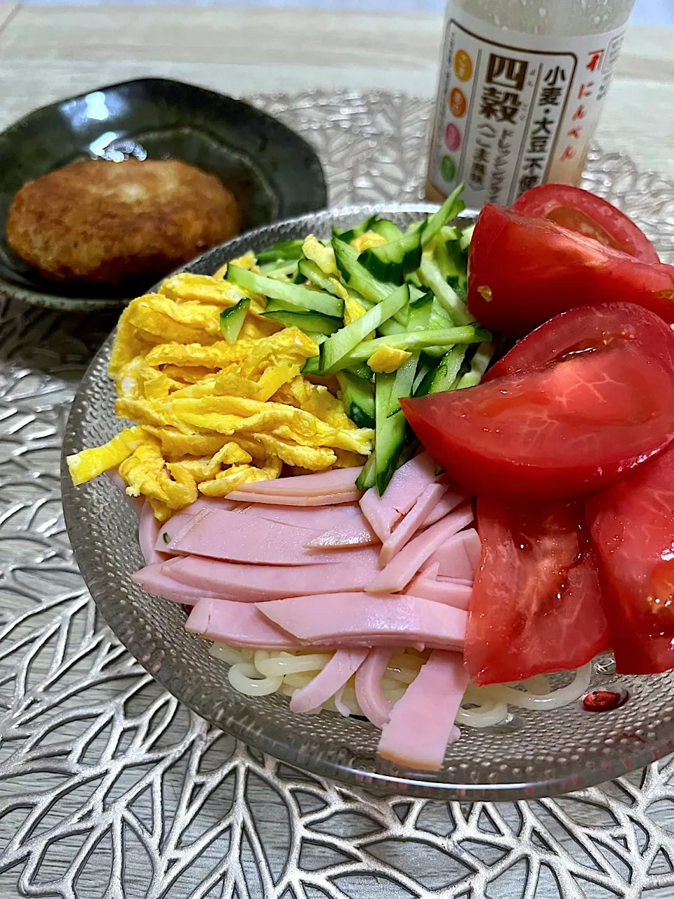 糖質ゼロ麺で冷やし中華風のお昼ごはん|ゆかｕさん