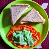 brown bread butter  poached egg sandwich with salad #Heathy_Food 😋😋|Somuさん