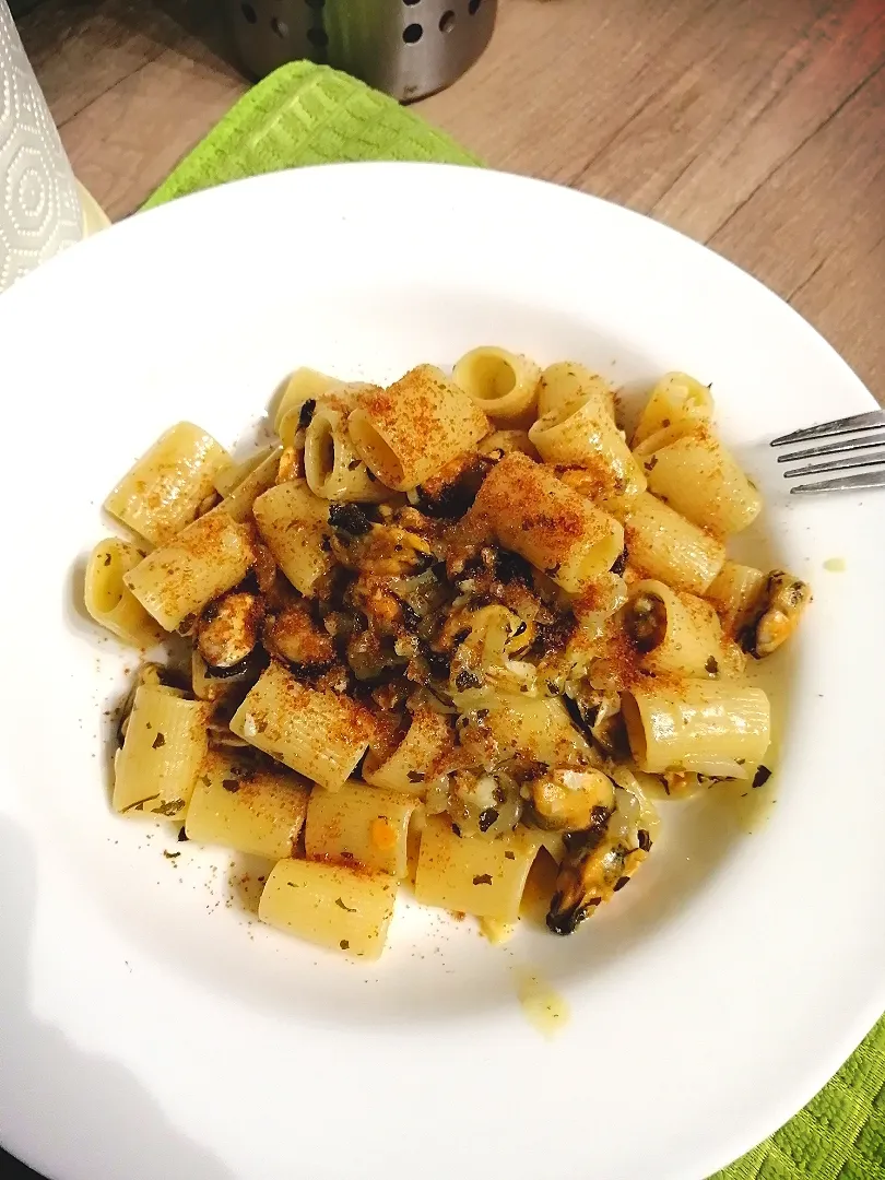 Mezze maniche, cozze e bottarga di muggine|Ivan4760さん