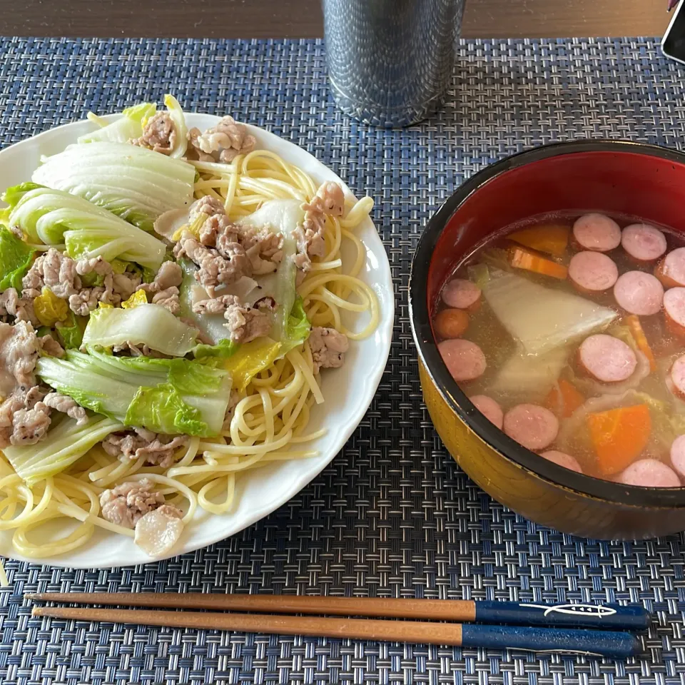 白菜と豚肉のペペロンチーノ風香味パスタ・野菜スープ|a-parkさん