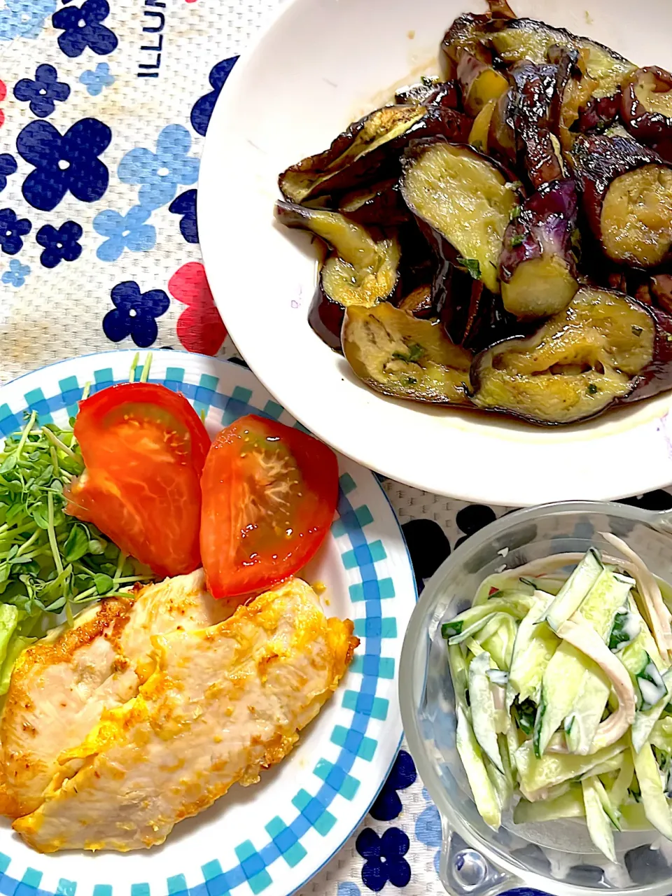 鶏ササミのピカタ　サラダ🥗　茄子🍆の焼き浸し|4jinoanataさん