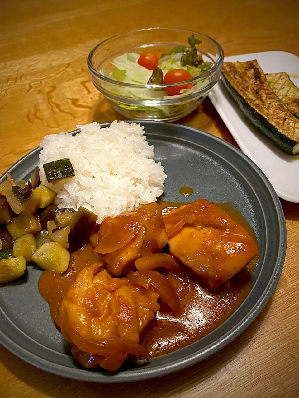 鶏肉トマト煮っぽい dinner|aireimamaさん