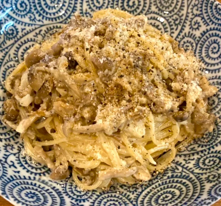 いかなごのくぎ煮の和風クリームパスタ|ふくすけ食堂さん