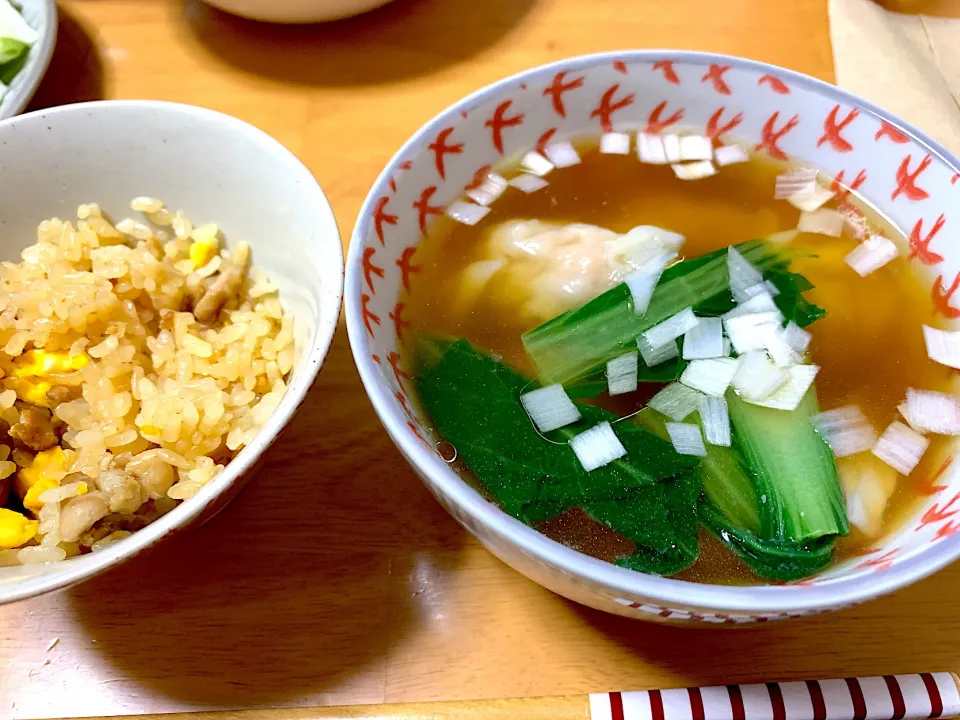 くぬぎ屋ワンタンスープ＆そぼろ飯|ツナコさん