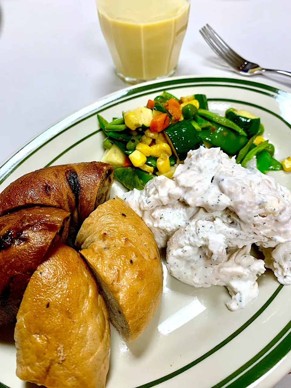 Sunday Brunch; my favorite herbed cottage cheese chicken|gonbenさん