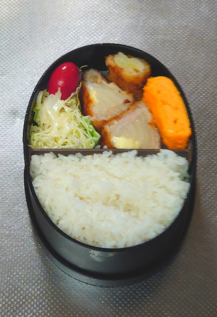 Snapdishの料理写真:玉葱と白葱の豚バラ巻フライ弁当|黒川克博さん