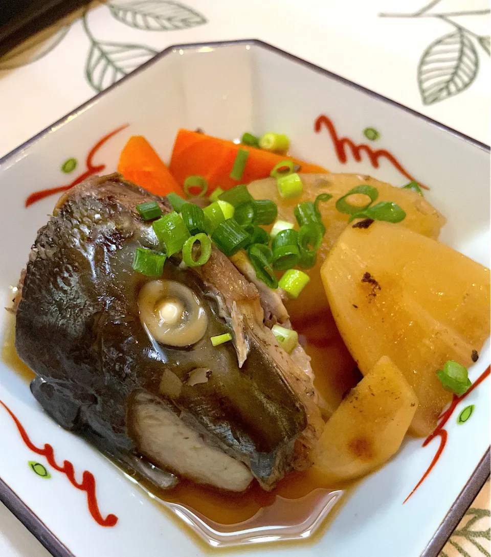 鰤のあらで炊飯器ブリ大根✨😊💕|てるみさん