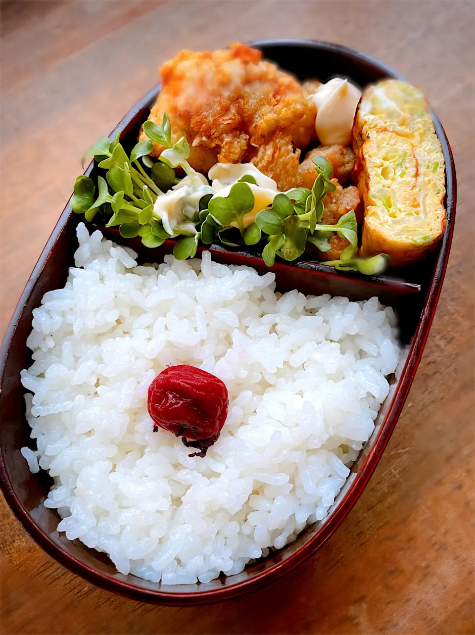 今日のお弁当・鳥から　キャベツ入り玉子焼き|akiさん