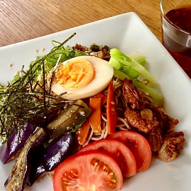 夏野菜の蕎麦で昼ごはん・・|ばくあんしゃさん