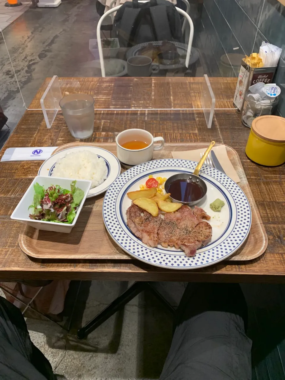 Snapdishの料理写真:リブロースステーキ|ZekeSe7enさん