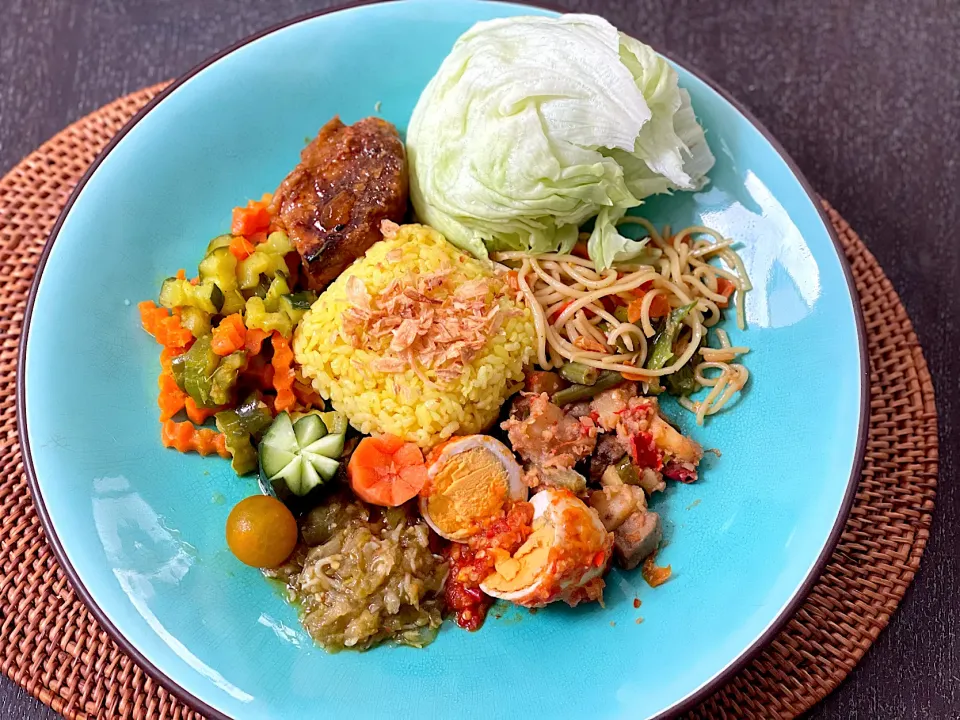 Nasi Kuning|yeni kartikasariさん