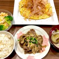 舞茸と牛バラのバタポン炒め　ナスの煮麺　豆腐入りとろろ焼き　白菜とサラダチキンのコブサラダ