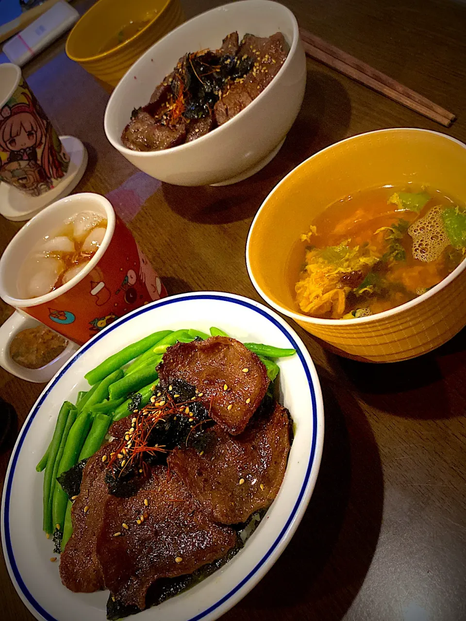 Snapdishの料理写真:牛たん焼肉丼　韓国海苔　かき玉スープ　五穀アイスティー|ch＊K*∀o(^^*)♪さん