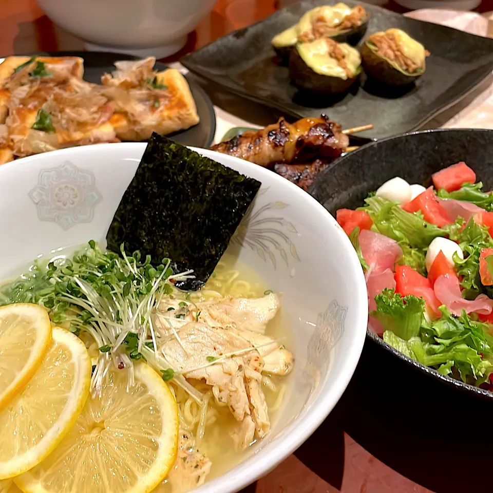 Snapdishの料理写真:塩レモンラーメンのお夕飯🍋|mokoさん