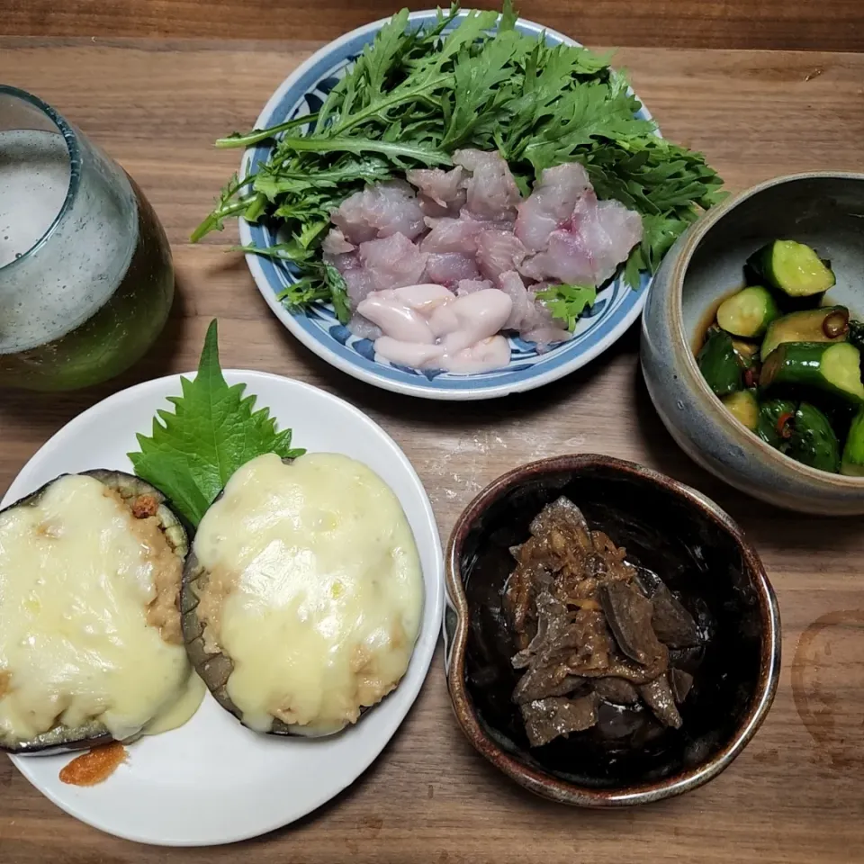 20220627
イサキのしゃぶしゃぶ
丸茄子のチーズ焼き
胡瓜の醤油漬け
レバーの時雨煮|noccoさん