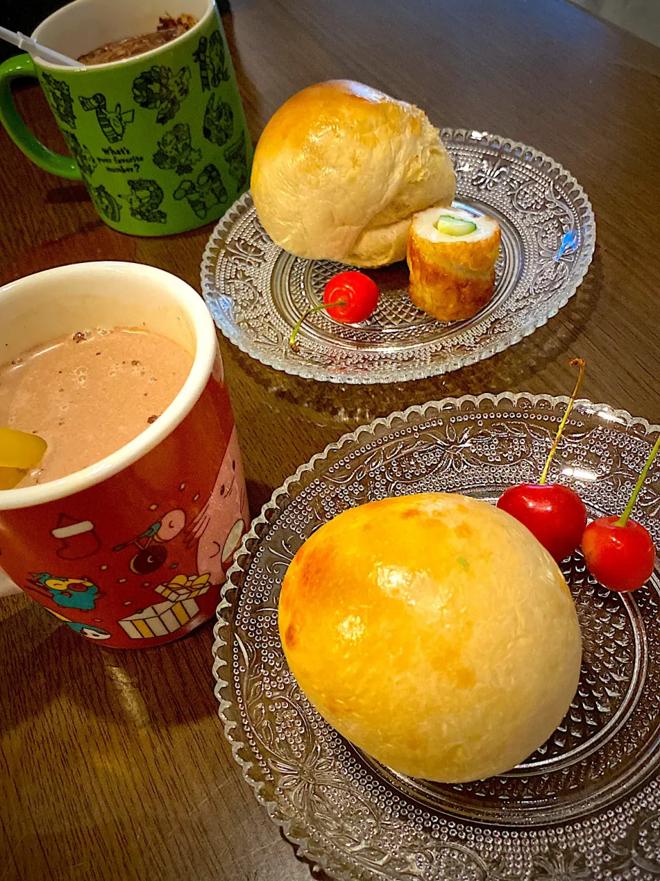 フランスパン　さくらんぼ🍒　アイスココア☕️|ch＊K*∀o(^^*)♪さん