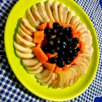 Snapdishの料理写真:Early morning Fruit Salad #Healthy_morning #Guilt_free|Somuさん