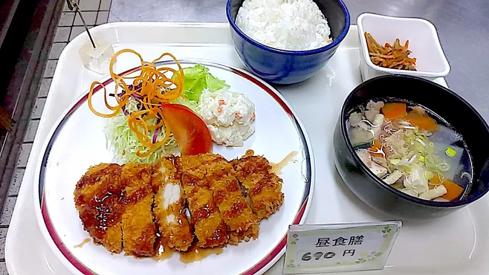 厚切りロースカツ定食|nyama1さん