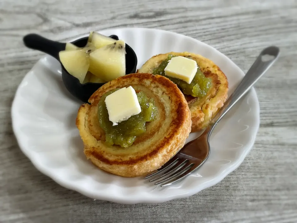 朝食～ぐるぐるパン耳フレンチトースト|チムニーさん