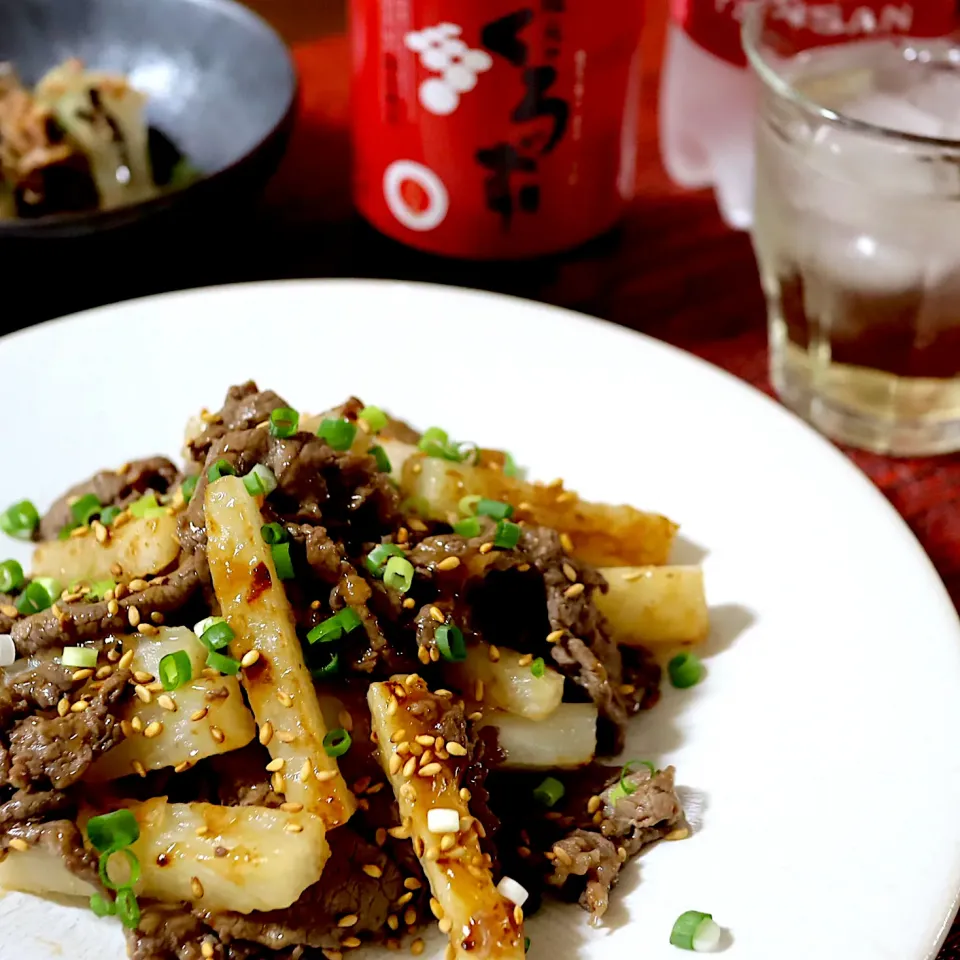 おかちさんの料理 牛肉と長芋の黒酢炒め🍀*゜|かおるさん