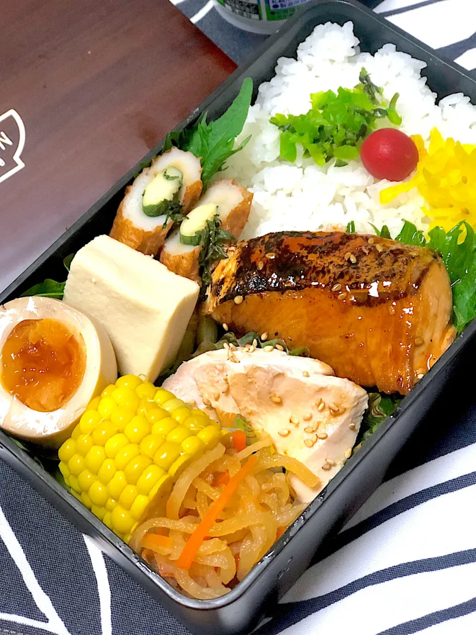 Snapdishの料理写真:ブリ照焼弁当|kozumixさん