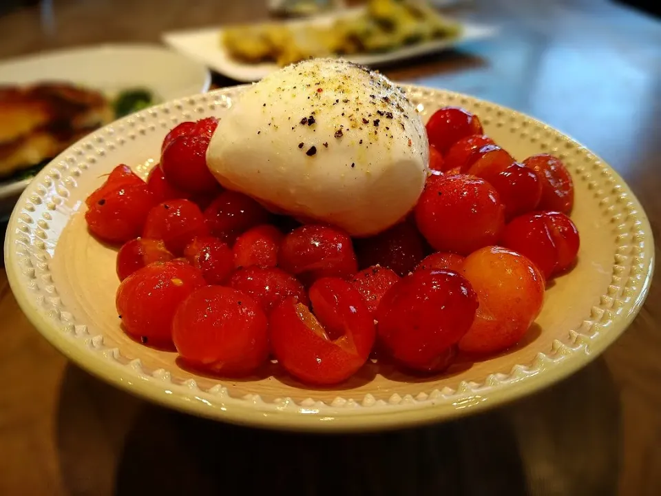 さくらんぼとミニトマトのカプレーゼ|古尾谷りかこさん