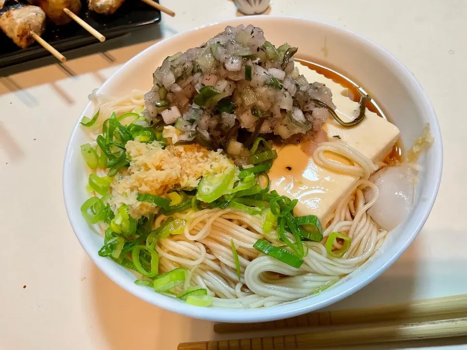 Snapdishの料理写真:冷奴とそうめんに山形のダシのゆかり味をトッピング|Takeshi  Nagakiさん