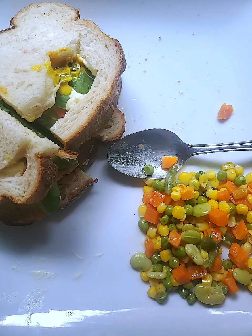 Chicken Burger n Steamed Buttered Veggies|Ashさん