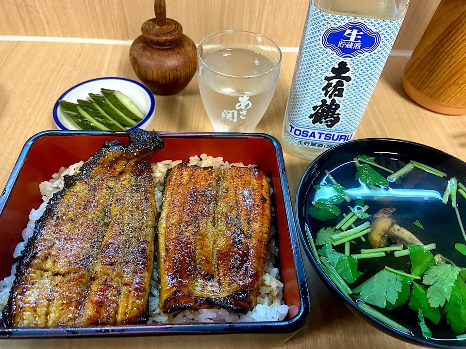 地元の老舗店でうな重|須佐 浩幸さん