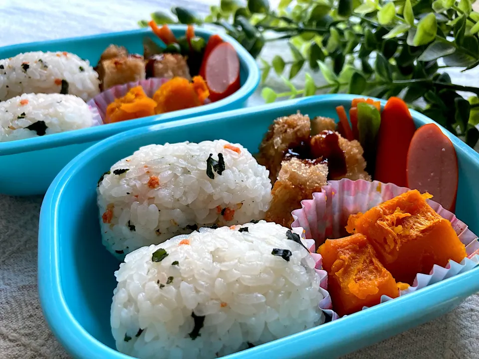 Snapdishの料理写真:＊手作りとんかつ🐷ちびたんとべびたんの幼稚園お弁当＊|＊抹茶＊さん