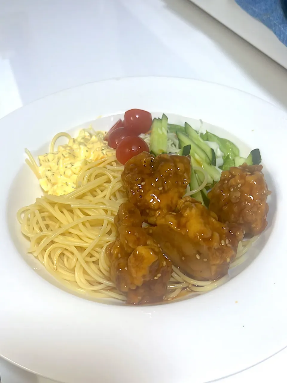 Snapdishの料理写真:作ってみたセブンの甘酢唐揚げのパスタサラダ|yosukeさん