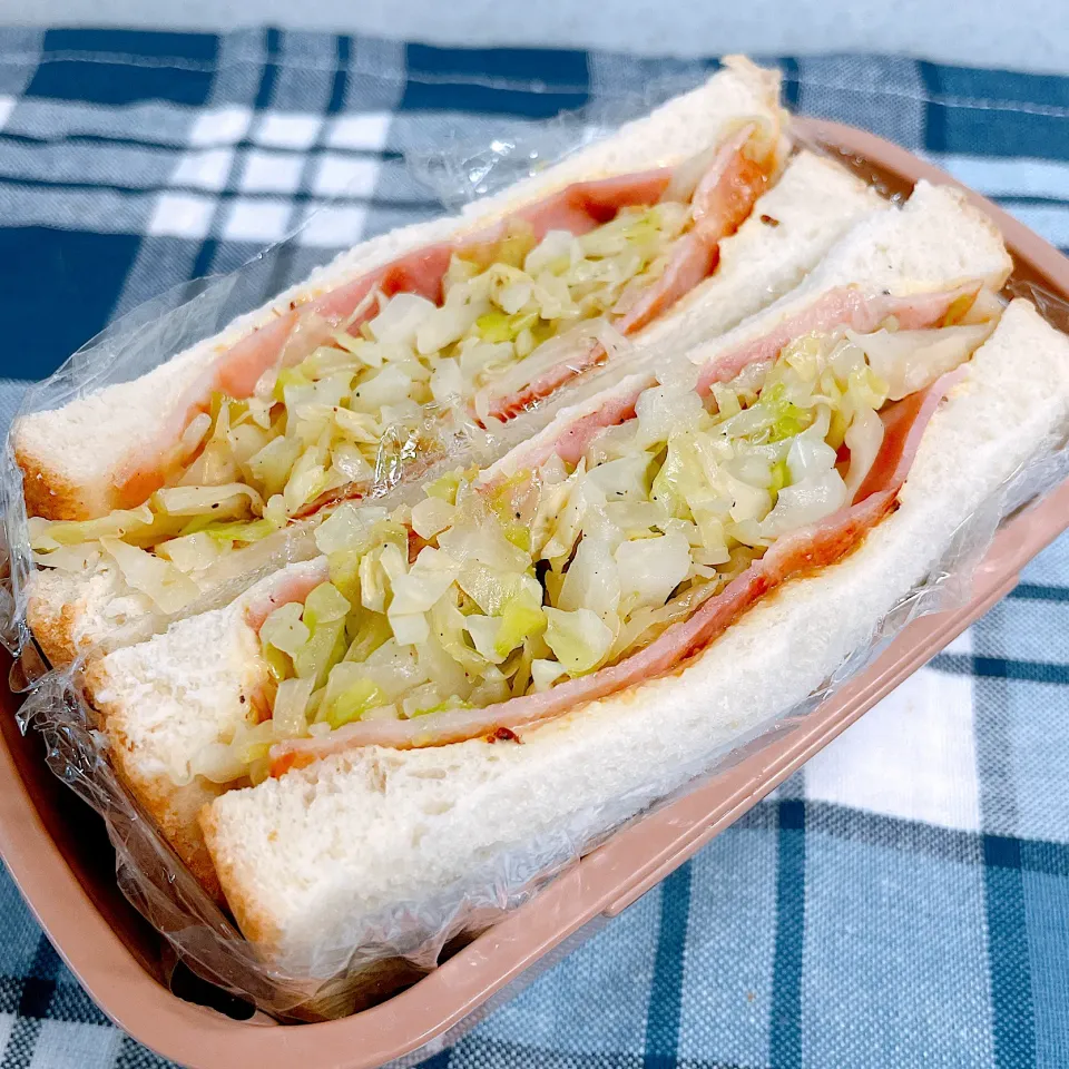 キャベツとももハムのサンドイッチ♡|まゆかさん