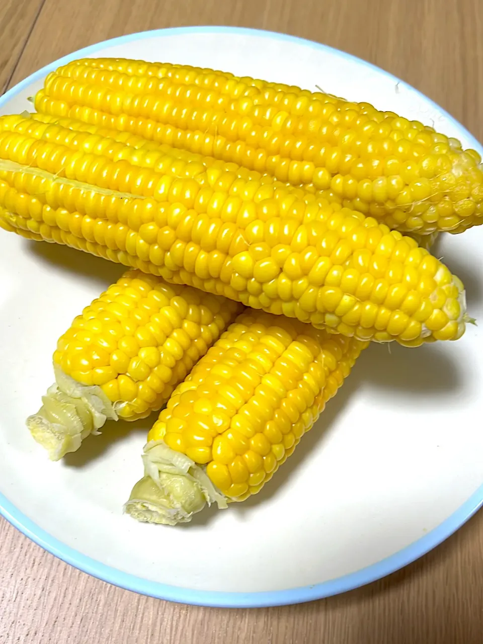 Snapdishの料理写真:とうもろこし🌽|こうさん