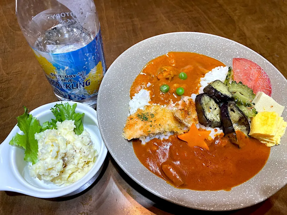 無印バターチキンカレー　復刻版と今バージョン2種類🍛|kaoriさん