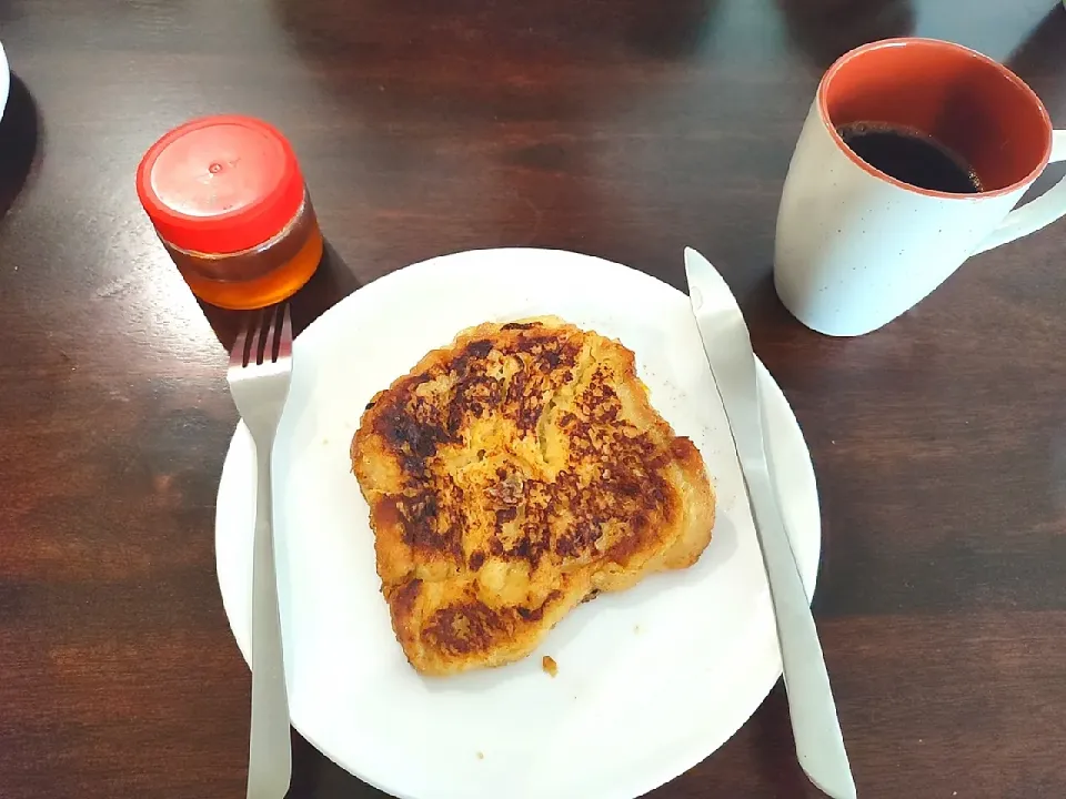 Snapdishの料理写真:手作りパン 
フレンチトースト🍞|なり🇮🇳さん