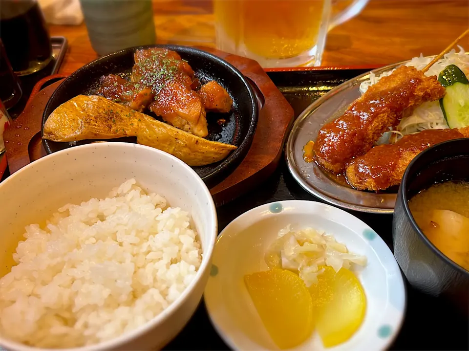 Snapdishの料理写真:チキンステーキ と豚味噌串カツ|あきちゃ☆彡さん