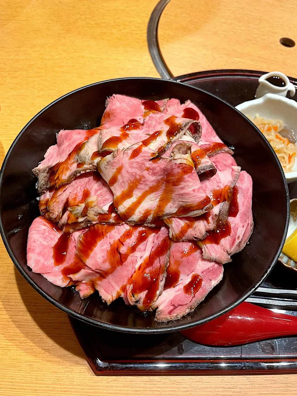 ローストビーフ丼|わこさん