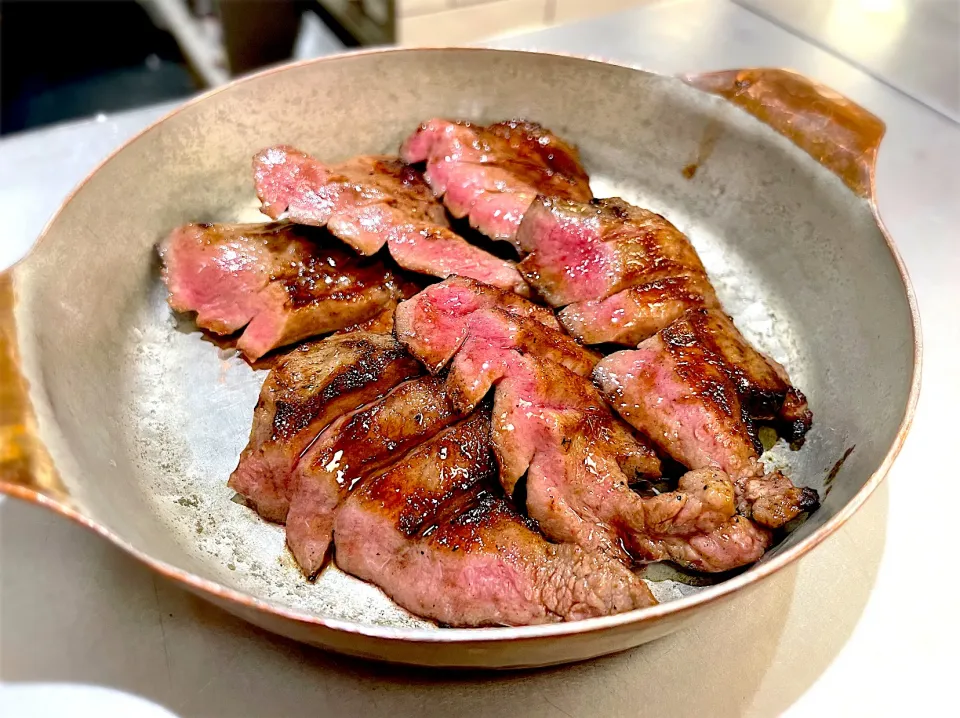 牛タンの炭火焼き|もうちゃんさん