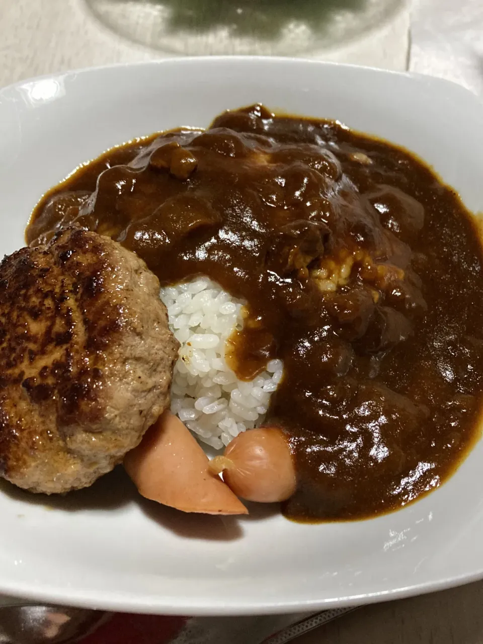 ハンバーグとウインナーカレー、サラダ、ミネストローネ残り|Ayaさん