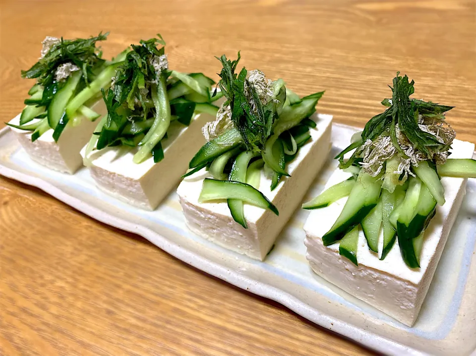 冷奴のとろろ昆布きゅうり乗せ|あやさん