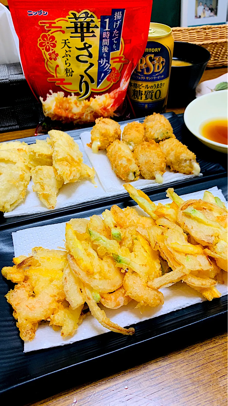 華さくりで、ズッキーニと海老のかき揚げ、筍の天ぷら、バッター液として豚バラチーズシソ巻きフライ|ちはるさん