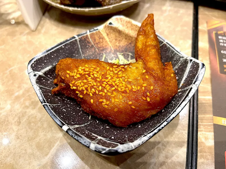 Deep fried sesame chicken wing|skyblueさん