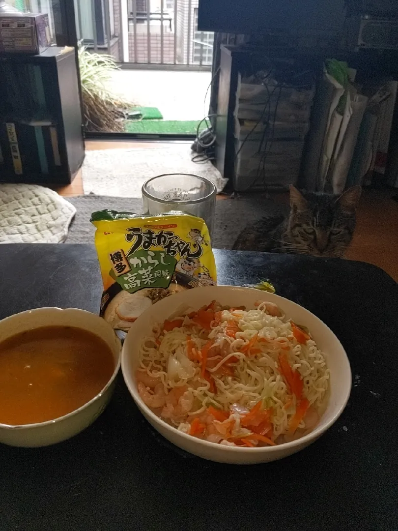 夜勤明け冷やし麺シリーズ・うまかっちゃん博多からし高菜風味と自己流アレンジで|Tarou  Masayukiさん