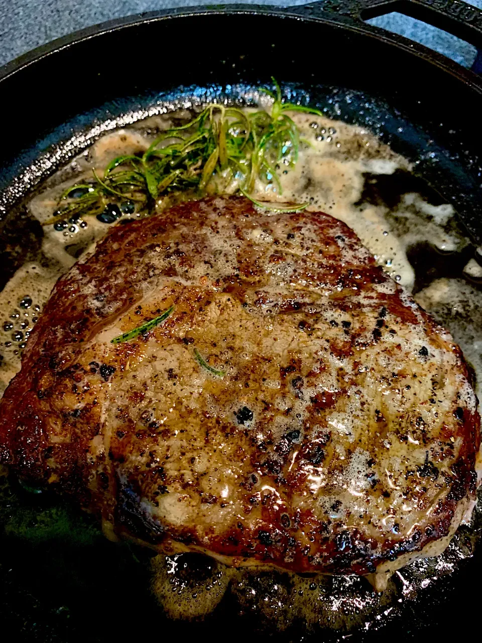 Pan Seared Ribeye Steak (pic 1)|gonbenさん